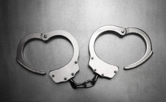 涉案金額40億元，5名特大虛開發(fā)票案犯罪嫌疑人被批捕