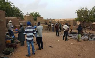 马里政府将“屠村”事件死亡人数从95人下调至35人