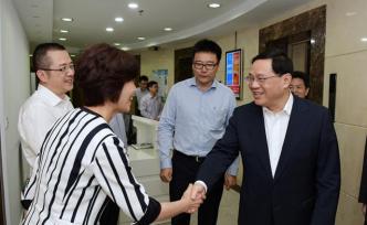 李強調(diào)研上海市委軍民融合辦、市退役軍人事務(wù)局