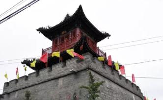 山西襄汾北李村：一村民斥資百萬，在自家院中建起“魁星閣”