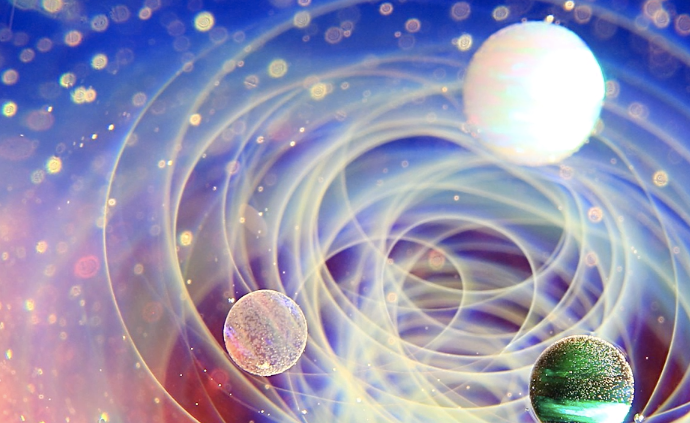 香港情侶將骨灰燒制在玻璃珠里,化悲傷為思念