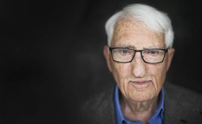 信仰馬克思主義的哲學(xué)家哈貝馬斯90歲了