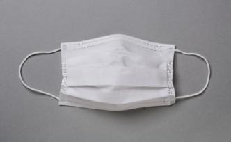 琿春政務大廳辦公人員戴口罩上班，通知要求：甲醛達標不許戴