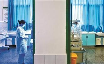 暖闻｜宜宾地震“最美逆行”：医生冒着余震回病房救出新生儿