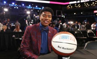 日本混血八村塁第9順位被奇才選中，他是現(xiàn)實(shí)版的赤木剛憲