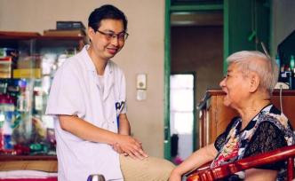 不忘初心牢記使命｜51位老人為何愿意把自家鑰匙交給他？