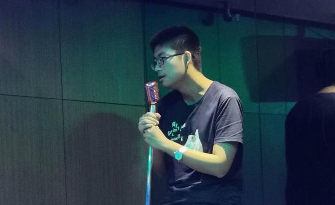 陕西理科最高分考生：用老年手机爱打球