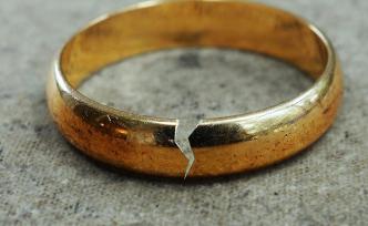 委员建议适当延长“离婚冷静期”，涉家暴的不应给予冷静期