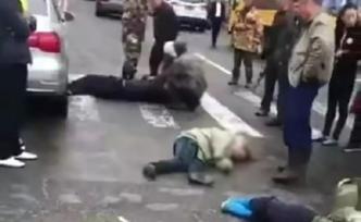伊春警方通報(bào)：一轎車(chē)與三輪摩托車(chē)碰擦，事故致一死兩傷