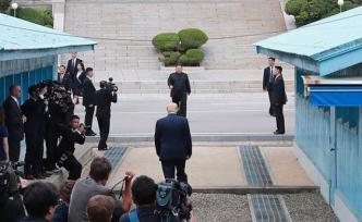 金特會(huì)花絮：特朗普“擅自”跨越分界線，金正恩向文在寅致謝