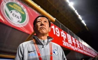 申花為保級(jí)開啟自救：崔康熙將擔(dān)任主帥，總經(jīng)理周軍回歸