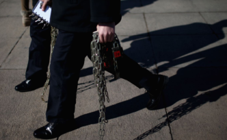 人民日報政文：監(jiān)獄腐敗頻發(fā)，與監(jiān)獄內(nèi)監(jiān)督力度薄弱不無關(guān)系