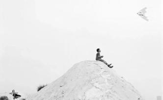 從兒時(shí)開始，我們的身上都安放了一個(gè)不可戰(zhàn)勝的夏天