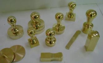 广东印章为何那么贵？深圳公安一支队长纵容印章企业垄断市场