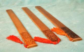 教師用課本抽打逃課學(xué)生被處罰過重？五蓮官方：仍可競聘他校