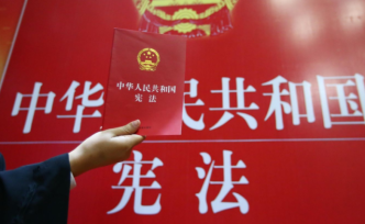 人民微评：处理外国人案件应审慎但不等于外国人有超国民待遇