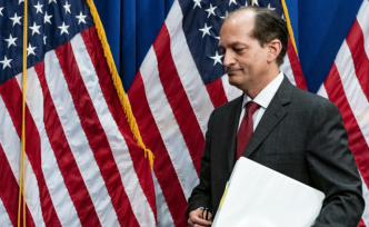 曾幫性侵未成年人的富豪減刑，美國(guó)勞工部長(zhǎng)阿科斯坦辭職