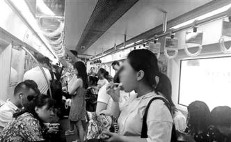 禁食新規(guī)兩個月后北京地鐵仍有乘客吃東西，管理員：只能勸