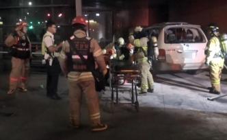 78歲韓國男子日本大使館前縱火燒車，車內(nèi)載24個瓦斯罐