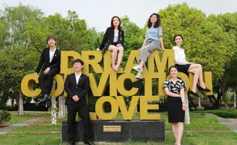 站在人生新起點(diǎn)，大學(xué)應(yīng)屆畢業(yè)生七八月的忙碌與關(guān)注