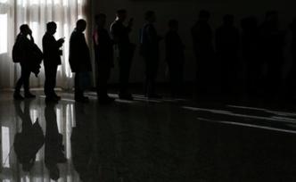 云南兩名干部拒絕提拔被處理一事引多家媒體熱議