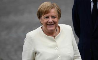 德總理府幕僚長：默克爾身體健康，將做滿到2021年任期