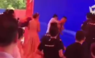 媒體刊文：任達(dá)華被刺案促使我們反思公共安全的短板、漏洞