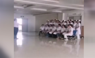 山西省衛(wèi)健委調(diào)查“患者病危求救醫(yī)生卻在合影”：正核實真相