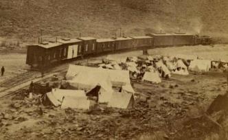 150年前那些被遺忘的華工：美國展出鐵路建設中的華人貢獻