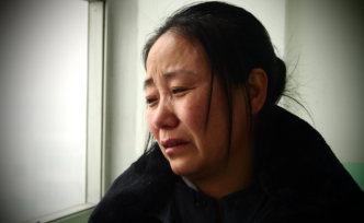 馬上評(píng)︱“愛心媽媽”是多面的，但民辦托養(yǎng)機(jī)構(gòu)不能是灰色的