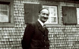 政治與哲學(xué)︱海德格爾的1933年：納粹主義與哲學(xué)家