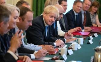 英国新首相上任，内阁“大换血”