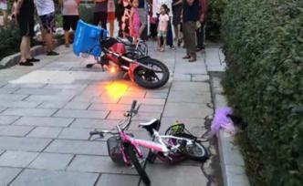 大連一5歲女童在小區(qū)被外賣摩托車撞死，肇事送餐員被刑拘