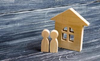 学者：非婚同居，法律保护不宜过度