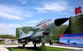 一架退役殲10戰(zhàn)機入駐銀川黃河軍事文化博覽園