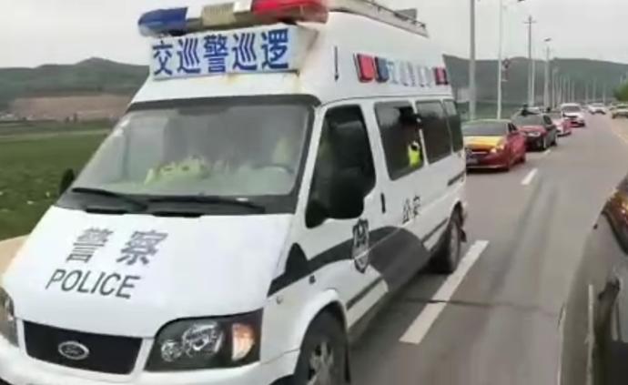 交警給企業(yè)車隊(duì)開(kāi)道？正常執(zhí)勤不要誤導(dǎo)