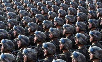 八一前夕軍報(bào)頭版發(fā)表解辛平文章：人民軍隊(duì)的初心和使命