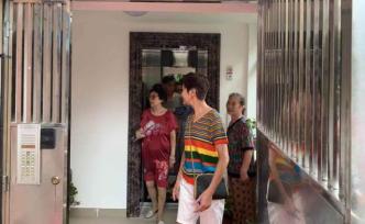 上海首臺太陽能光伏發(fā)電電梯加裝成功，居民有望不支付電費(fèi)