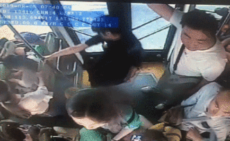 不吃早飯趕暑期班，15歲女生車上暈倒