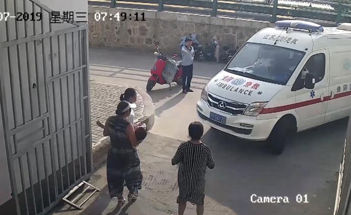 男童5樓墜落，路過保安借來被子兜住
