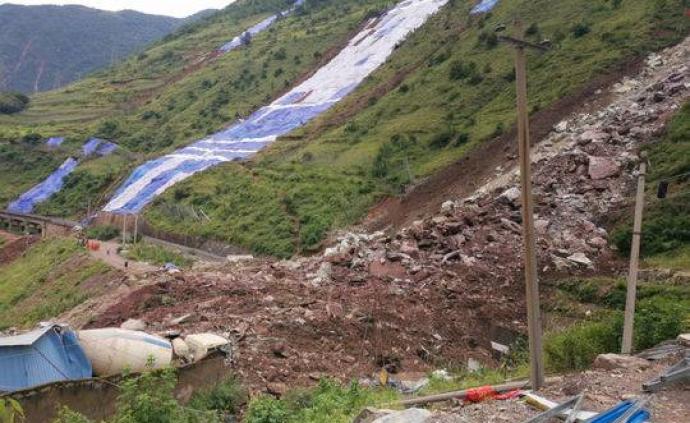 成昆鐵路甘洛段山體崩塌，13人失聯(lián)
