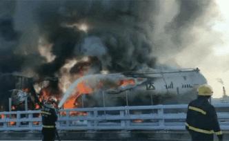 蘇紹高速公路槽罐車追尾大貨車后起火，槽罐車司機死亡