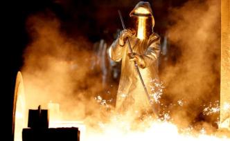 国内钢价或止跌：社会库存终结9周上升态势，钢厂限产扩大