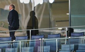 40年傳奇落幕！赫內(nèi)斯卸任拜仁主席，德甲巨人未來往哪走