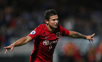 埃爾克森入選國(guó)足大名單，成首位不具備中國(guó)血統(tǒng)入籍球員