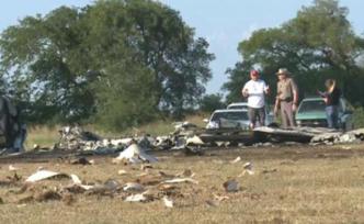 墜落云霄：赴美飛行學(xué)員之死