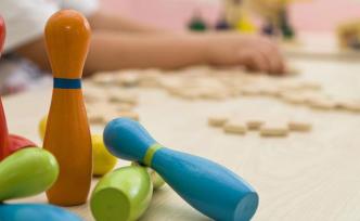 入园难、入园贵、教师少……幼儿园资源短缺难题怎么破？