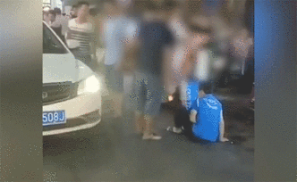 南寧外賣哥被踹翻續(xù)：4打人者投案被拘