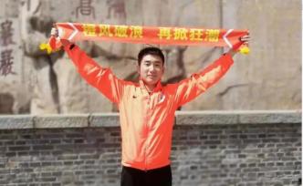 重讀本科的碩士進(jìn)校報(bào)到：沒(méi)啥行李就帶了些書，目標(biāo)繼續(xù)讀博