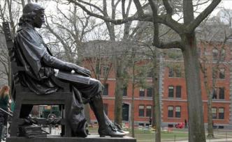 朋友发反美言论，哈佛新生入境美国遭遣返